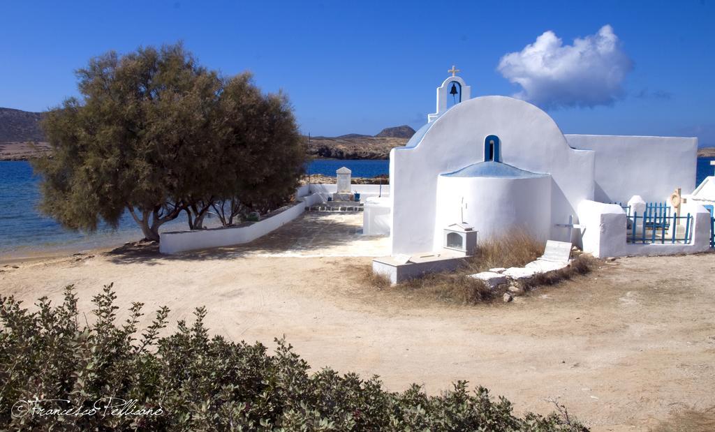 Nicolas Antiparos Hotel Exterior photo